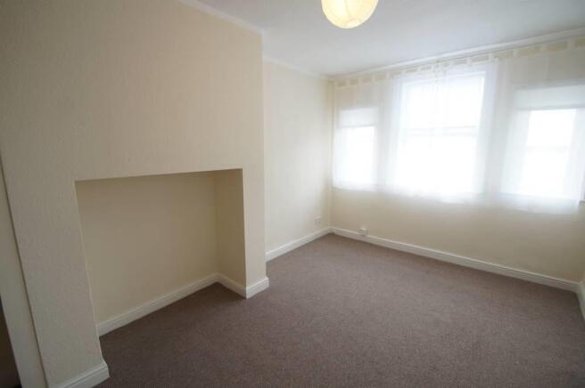 LIVING ROOM/BEDROOM AREA