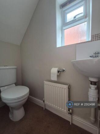 3 bed Semi-Detached to rent Image 6