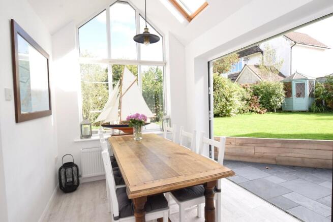 Dining To Garden