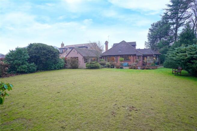 4 bed Bungalow for sale Image 7