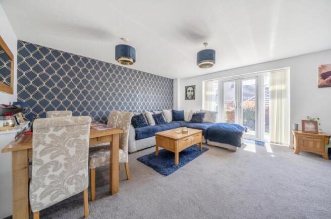 74 Farnborough Drive