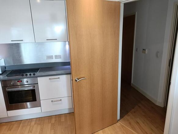 1 bed Flat to rent Image 6