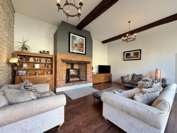 4 bed Barn Conversion for sale Image 9
