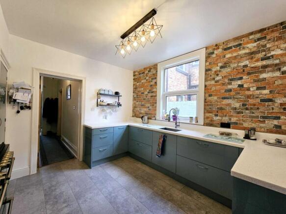 4 bed Terraced for sale Image 6
