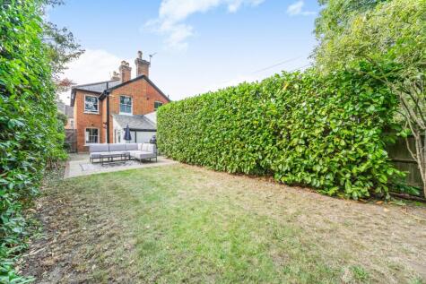High Path Road, Merrow, Guildford, Surrey, GU1