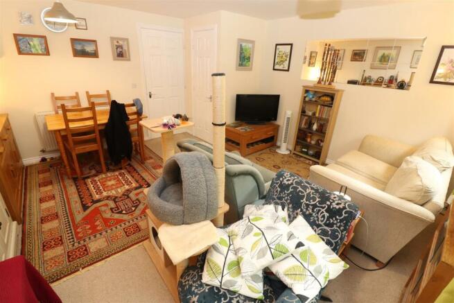 Lounge / Dining Room
