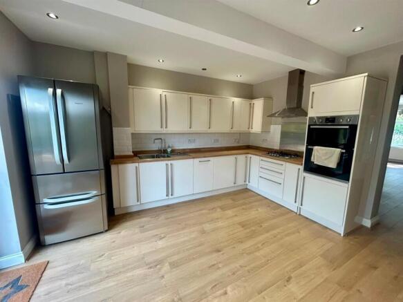 kitchen 3 - Copy.jpg