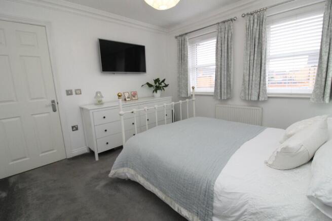 3 bed Terraced for sale Image 12