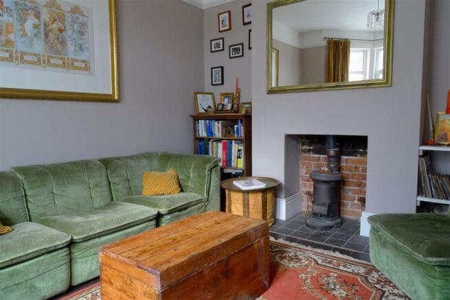 SITTING ROOM: