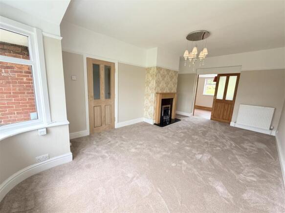 Westwood Park Avenue, Leek photo 4