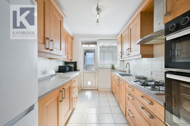 St. Clair Drive, Worcester Park - KT4 8UE