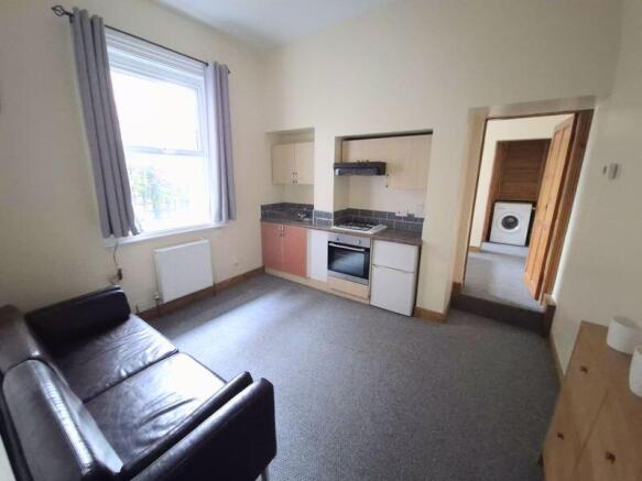 5 bed Terraced for sale Image 5