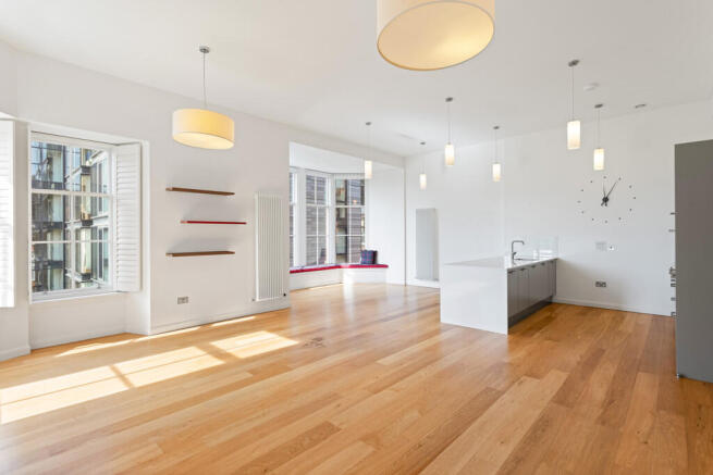 Kitchen/Dining/Sitting Room of 13 (Flat 16) Simpson Loan