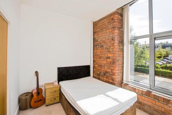 2 bed Apartment for sale Image 11