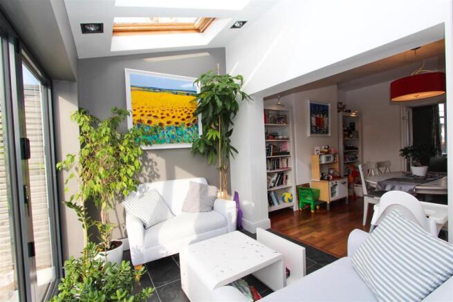 SUN ROOM.jpg
