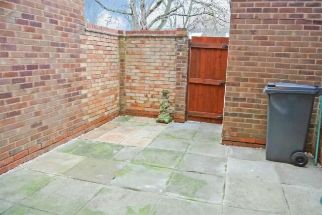 rear garden.JPG
