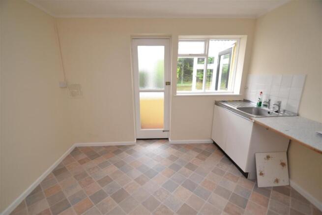 KITCHEN/BREAKFAST ROOM