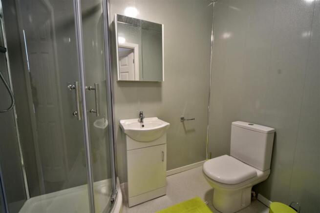 1 bed Apartment to rent Image 6