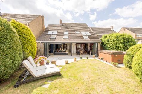 Cross Way, Middle Barton, Chipping Norton