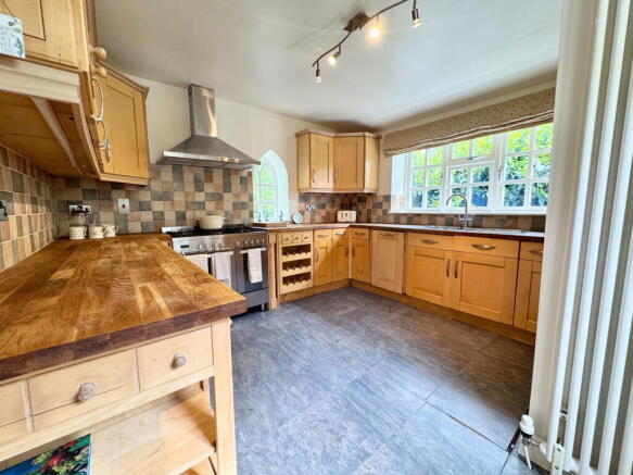 3 bed Detached for sale Image 10