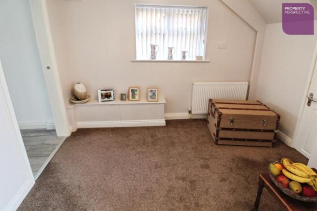 3 bed Semi-Detached for sale Image 4