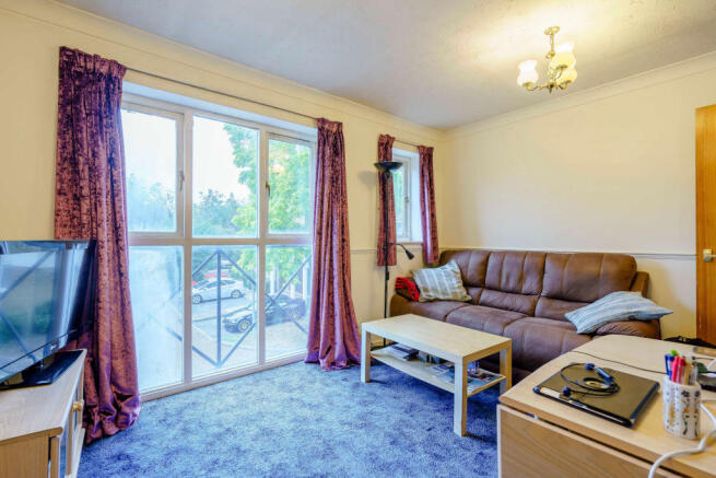 8438619-interior12-800