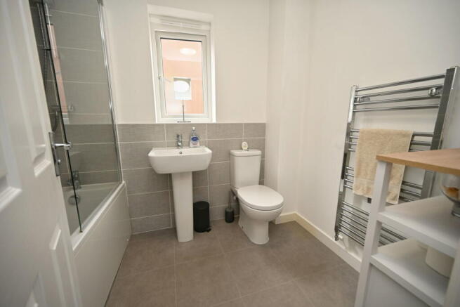 3 bed Town House for sale Image 12