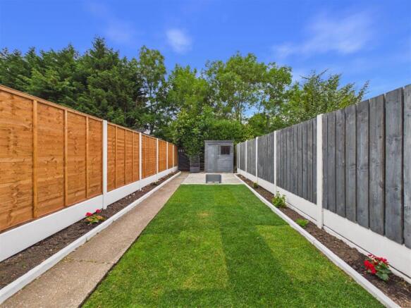 2 bed Terraced for sale Image 12