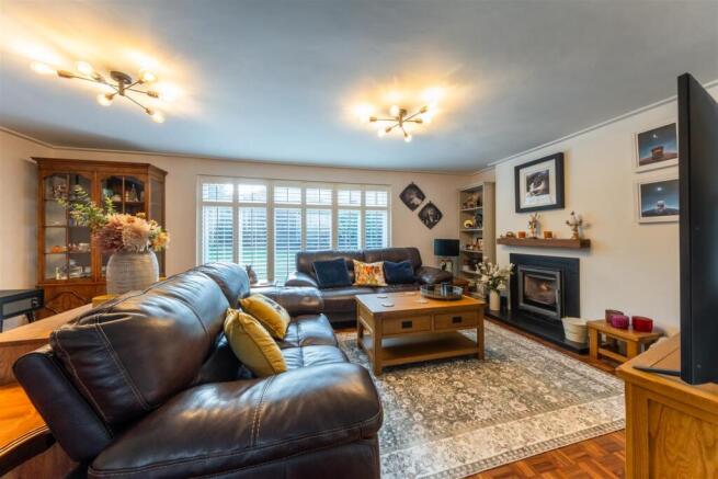 1 Nixon Road 2-002.jpg