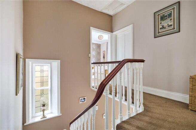 4 bed Semi-Detached for sale Image 10