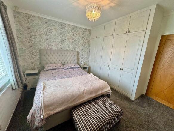 4 bed Detached for sale Image 12