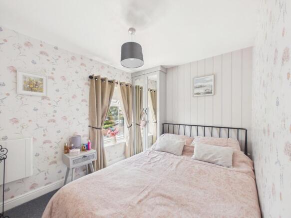 2 bed Terraced for sale Image 12
