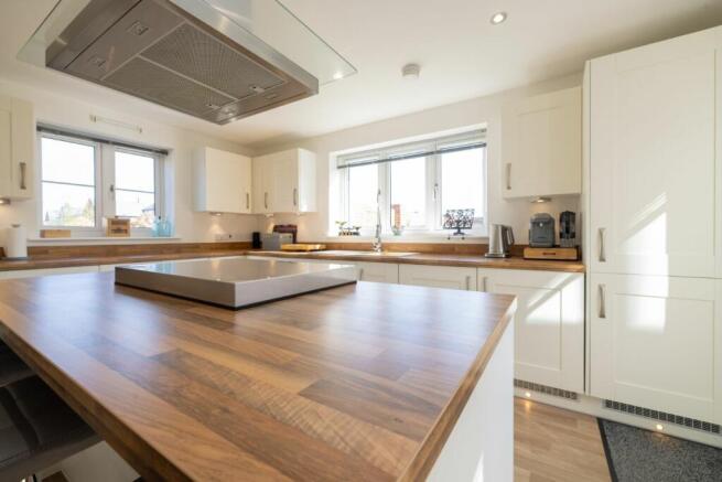 Kitchen/Breakfast