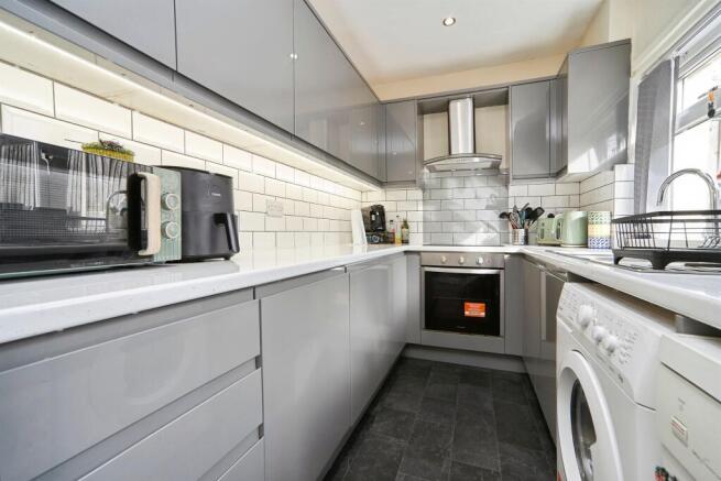 3 bed Semi-Detached for sale Image 8