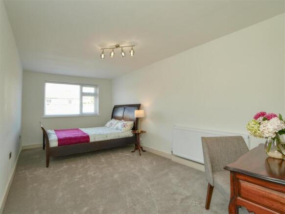2 bed Semi-Detached Bungalow for sale Image 11