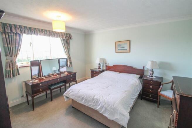 bedroom 2a.jpg