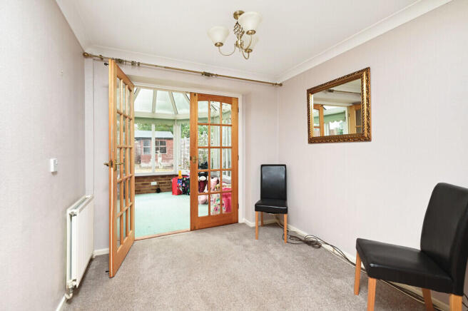 Oak Farm Close, Blackwater, Camberley photo 4