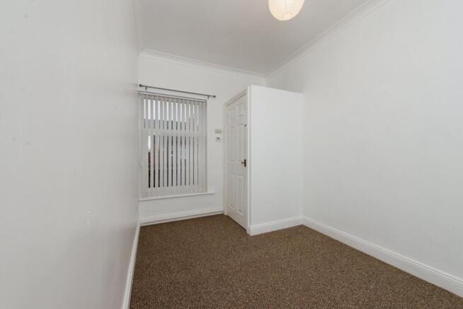 2 bed Terraced to rent Image 7