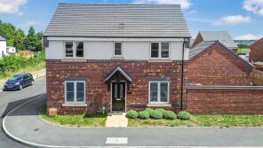 48, Rockingham Way, Burton-on-trent DE15 9QZ