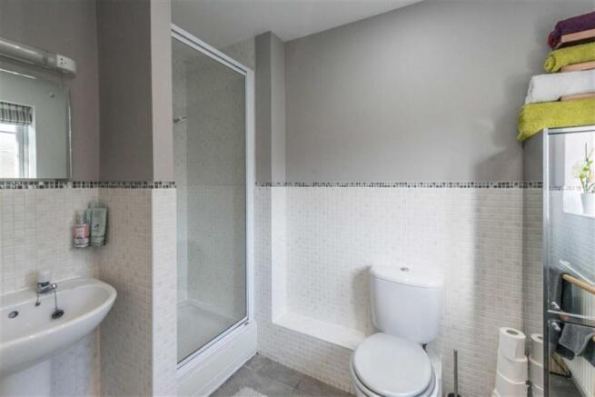 EN SUITE