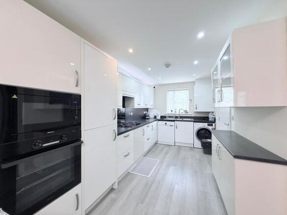 Wolseley Drive, DUNSTABLE, LU6 1FH, UNITED KINGDOM photo 2