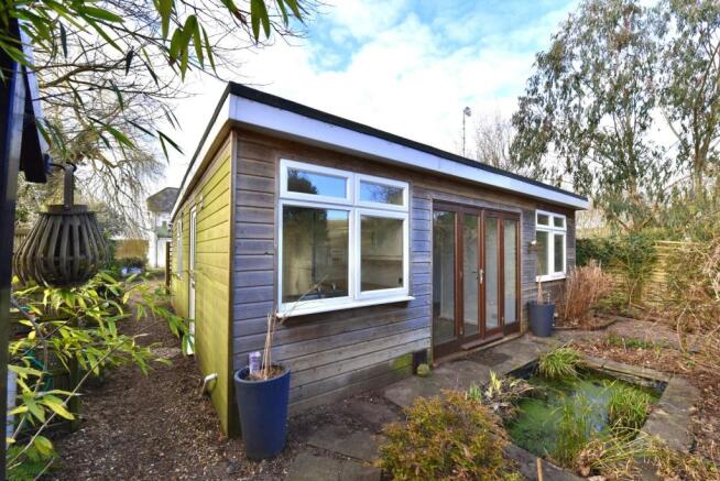 Garden Chalet/Annexe