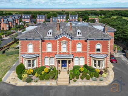 Westcliffe Road, Birkdale, Southport, PR8 2TG