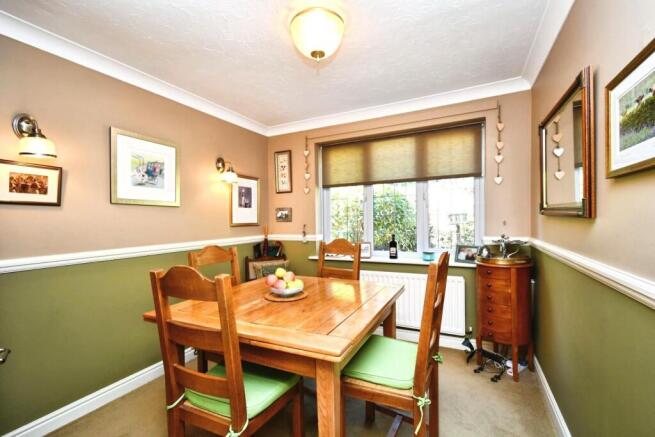 4 bed Detached for sale Image 3