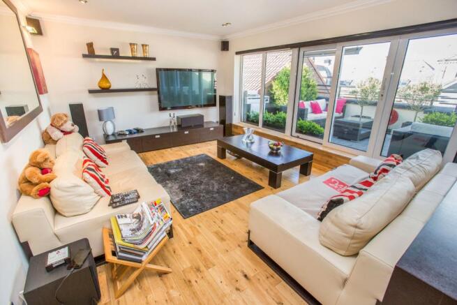 Living Room/Dining R