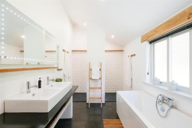 Mill Barn bathroom