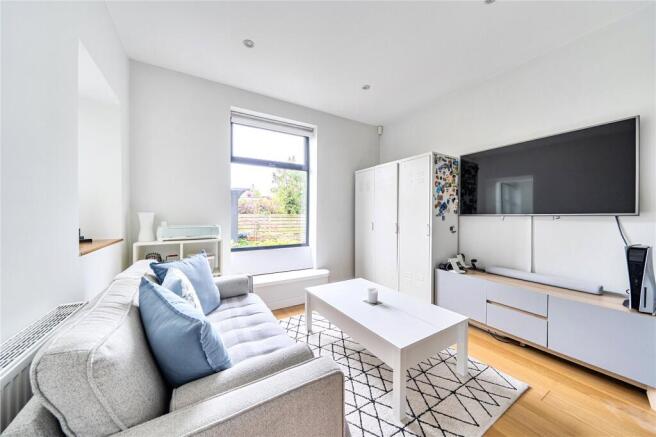 5 bed Detached for sale Image 12