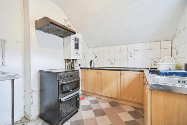 3 bed Semi-Detached for sale Image 7