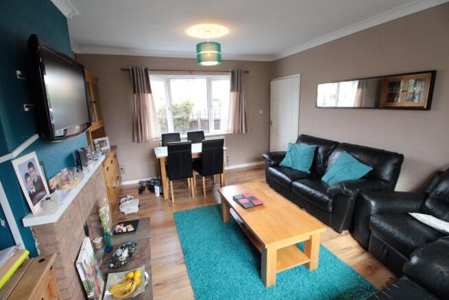 Lounge/Dining Room