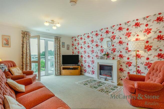 8701746-interior06.jpg